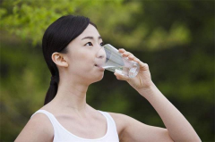 世顿富氢水机从细节提升品质，多功能设计一键解决饮水健康问题